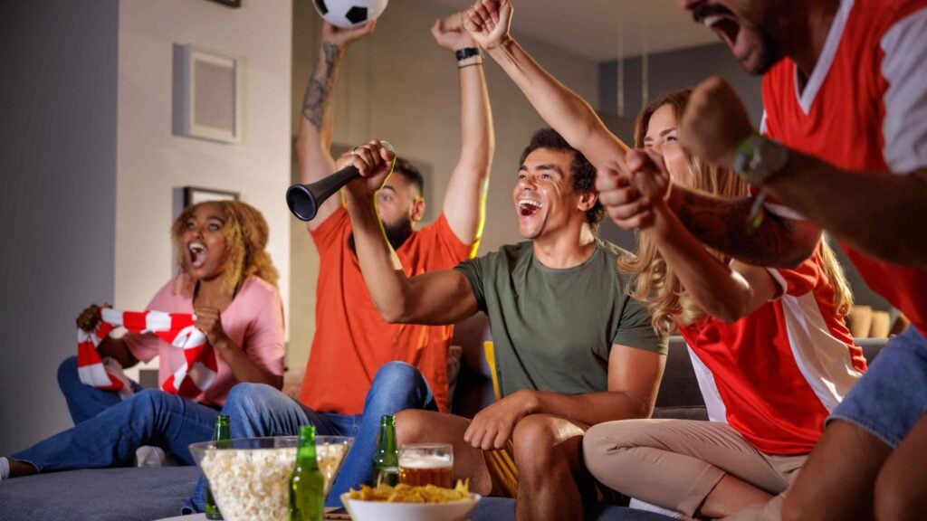 3 tips for a fun Friday night in with friends