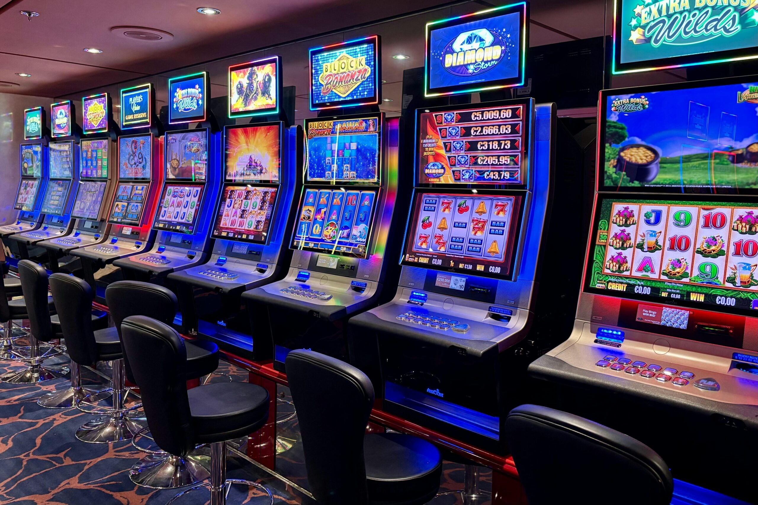 How The Mechanics of Online Slots Influence Their Player Counts