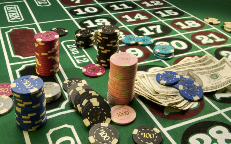 Is Your Favourite Game a Jackpot or a Bust? Analyzing the Player Count Odds in SA