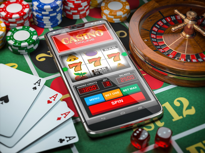 Casino Games With a Social Element (and How This Works Online)
