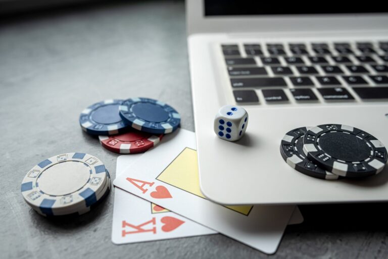The-Rise-of-Online-Casinos-and-Sports-Betting-in-2026
