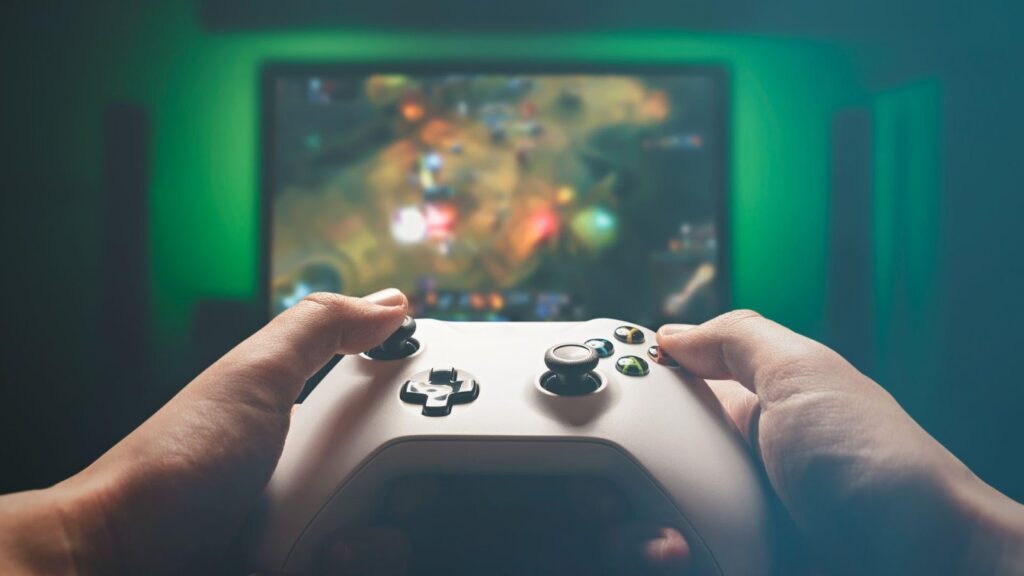 What Live Player Statistics From Video Games Can Teach Casino Operators About Monitoring Real‑time Traffic and Server Load
