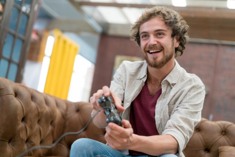 Why Player Counts Can Make Dead Games Look Alive and Small Games Look Bigger Than They Are