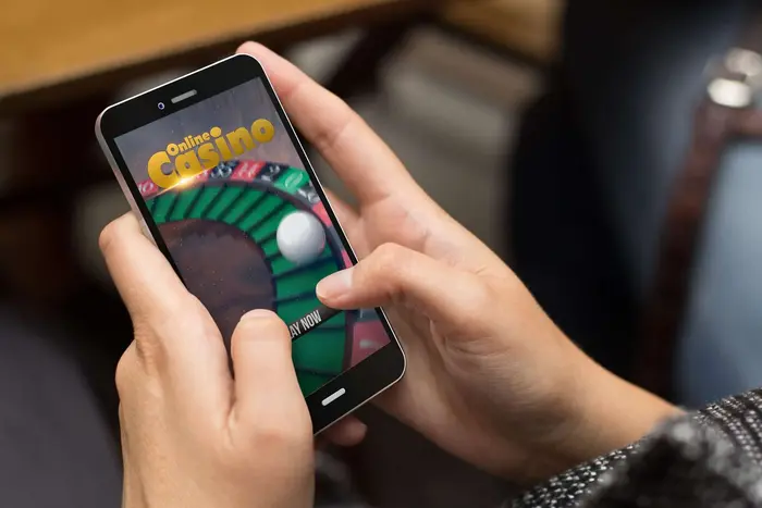 How Do Online Casinos Keep Their Players Safe?