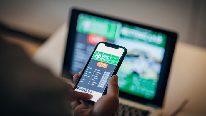 Live Betting Strategies: How to Bet During Games